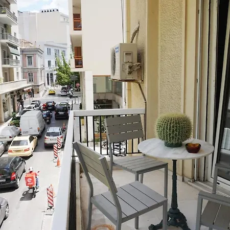 A Few Steps Away From Syntagma And Plaka By Athenian Homes * Atenas